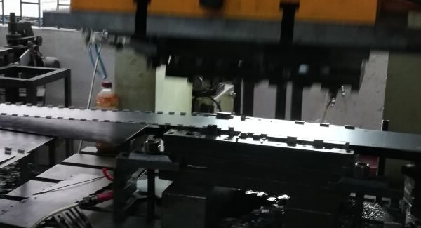客戶滿意，長合頁，屏風(fēng)合頁，重型合頁等東莞合頁，東莞鉸鏈訂單增多